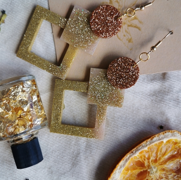 Earrings - Picture 5 of 6